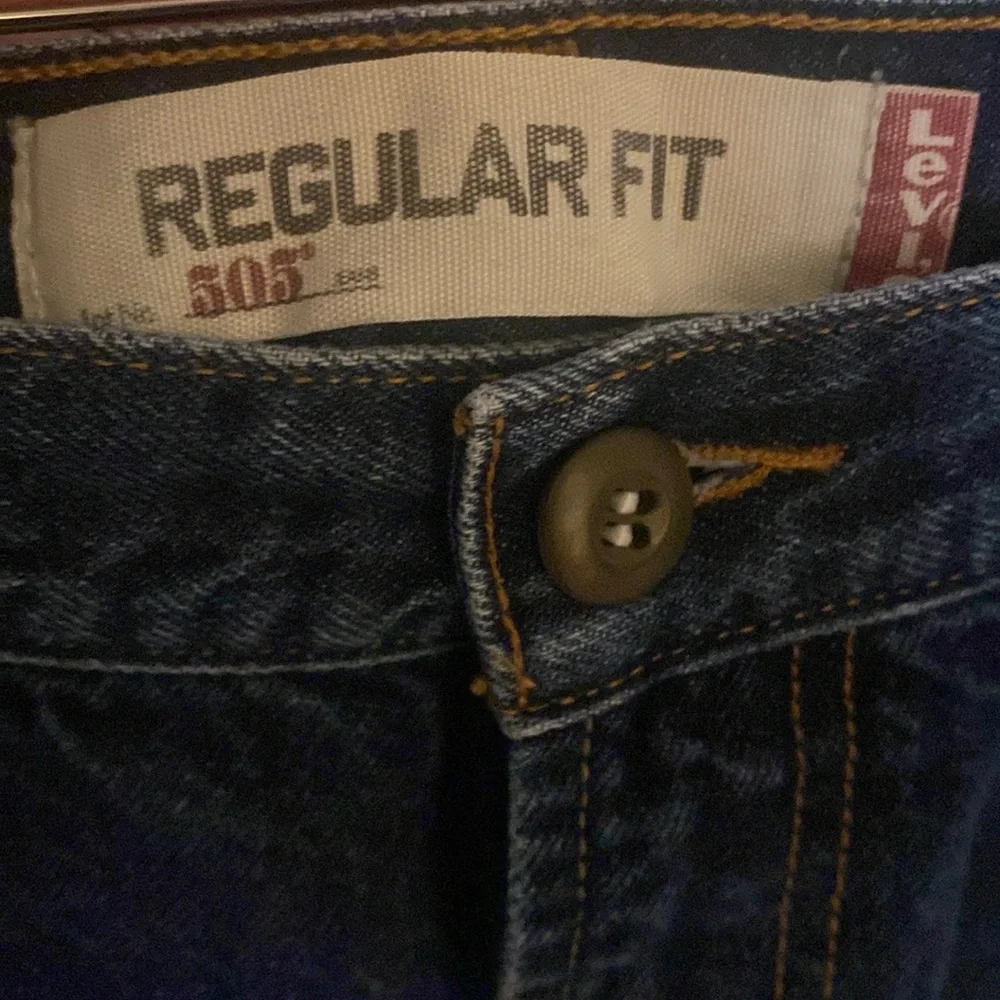 Levi’s 505 regular fit straight jeans size 35x36 (tag says 36x36)